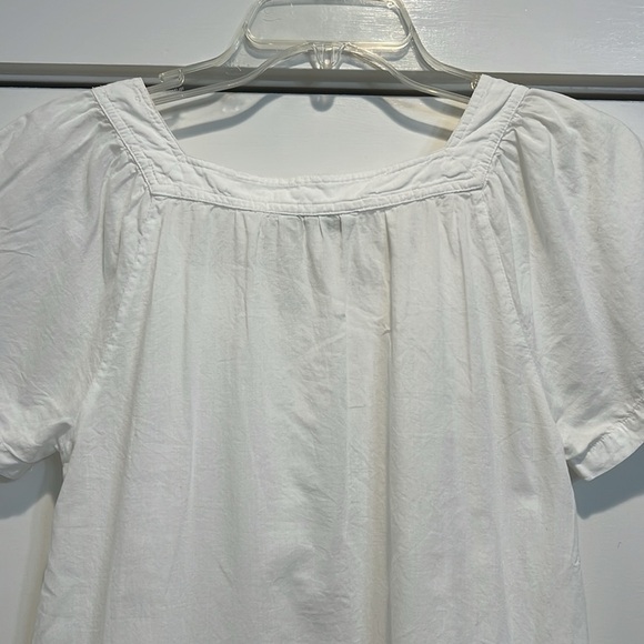 Garnet Hill Women's White Top size 2. - Picture 7 of 8